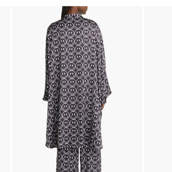 Dresses in LALA Smiley Face Patterned Black and White lounge set - Picture 2 of 7